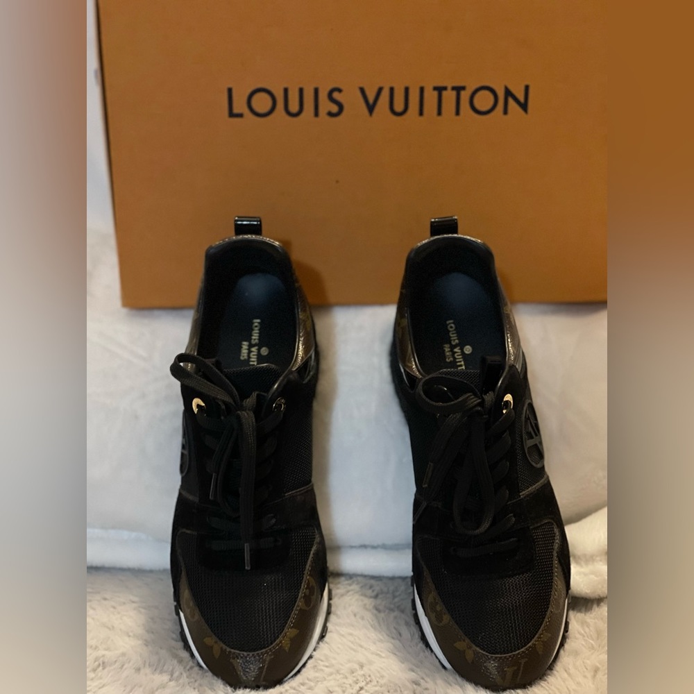 LOUIS VUITTON BLACK AND GOLD RUN AWAY SNEAKERS - Picture 1 of 8